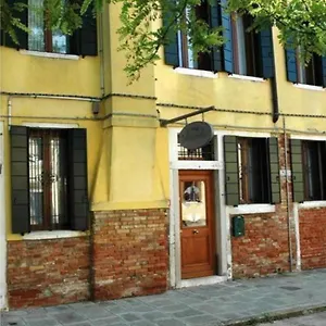 Alloggi Marinella 3*, Venecia Italia