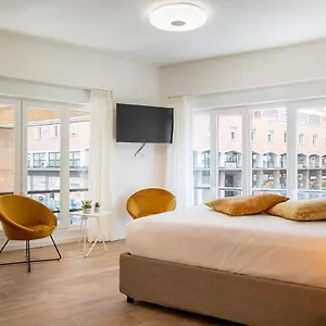 https://marconi28suites.emilia-romagnahotels.net